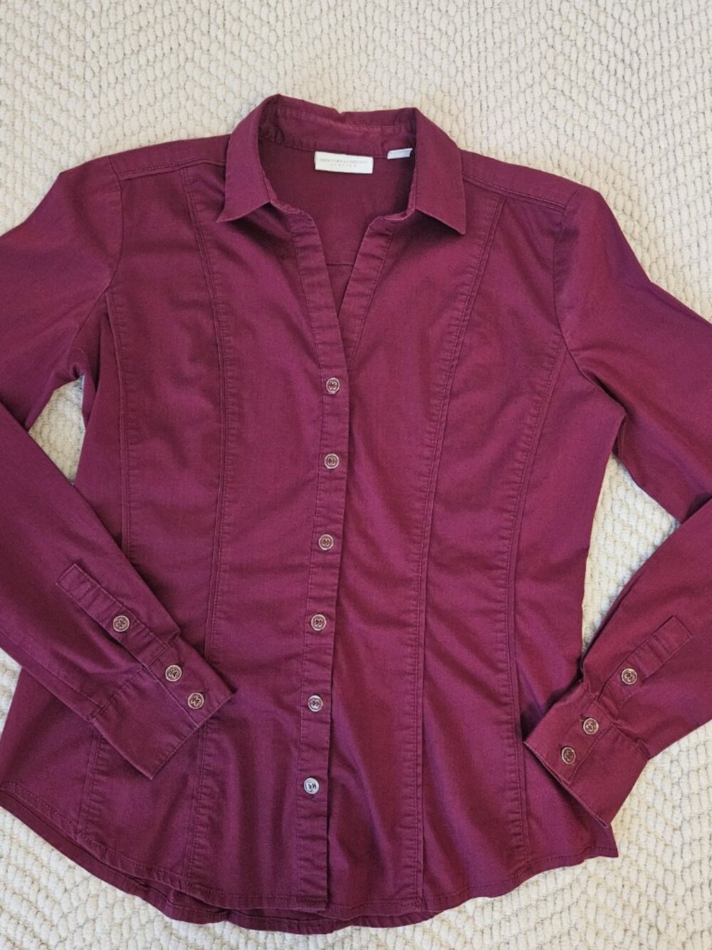 NY&Co Women's Burgundy Fitted V-Neck Blouse Sz XS Petite